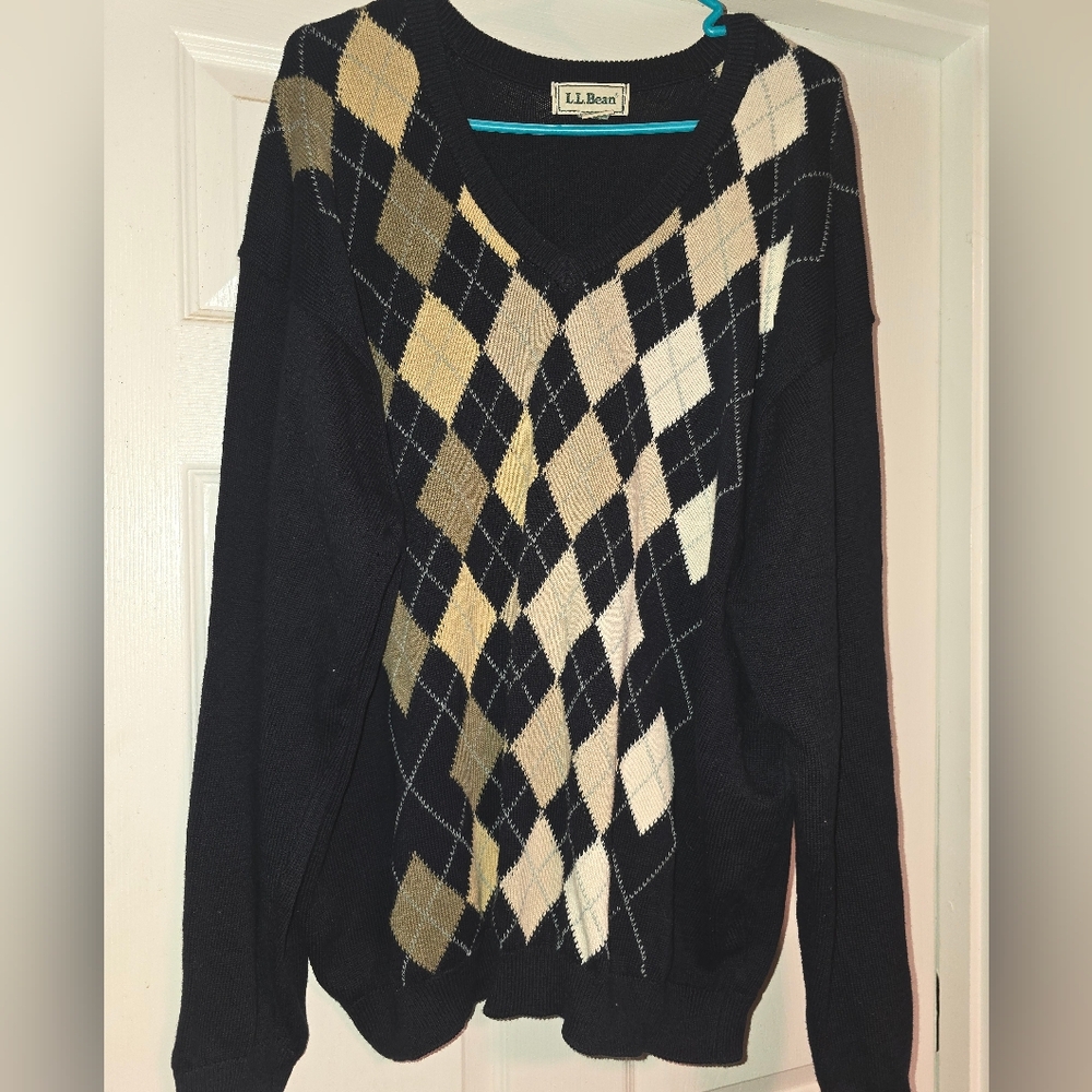 L.L. Bean Mens V-Neck Argyle Sweater - Black, Cream, and Tan 100% COTTON